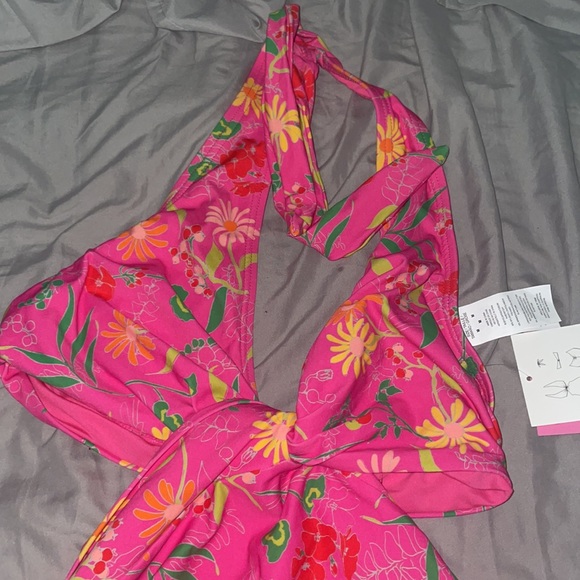 ✨Host Pick✨ Katespade Knot-Front Halter One-Piece Swimsuit - Picture 6 of 10